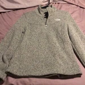 North face pull over half zip size small
